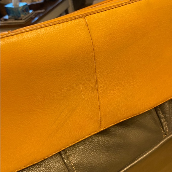 Fossil Carmen Tan Woven Leather Tote Bag with adjustable strap. No hang tag - Picture 7 of 14